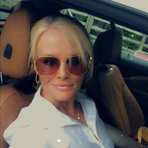 Meet your Posher, Christy